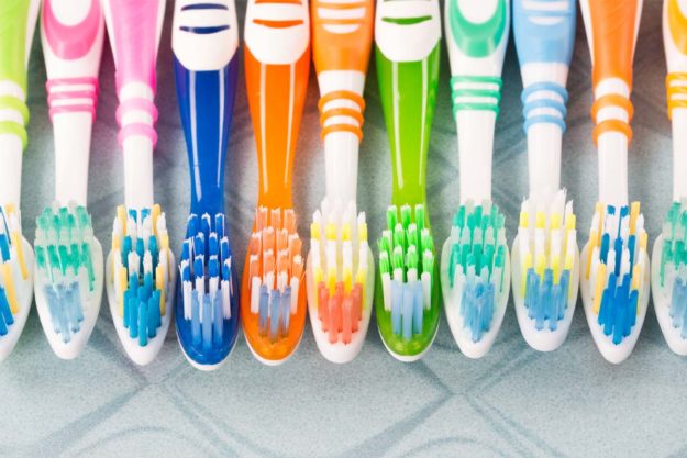 types-of-toothbrushes (3) Types of Toothbrushes